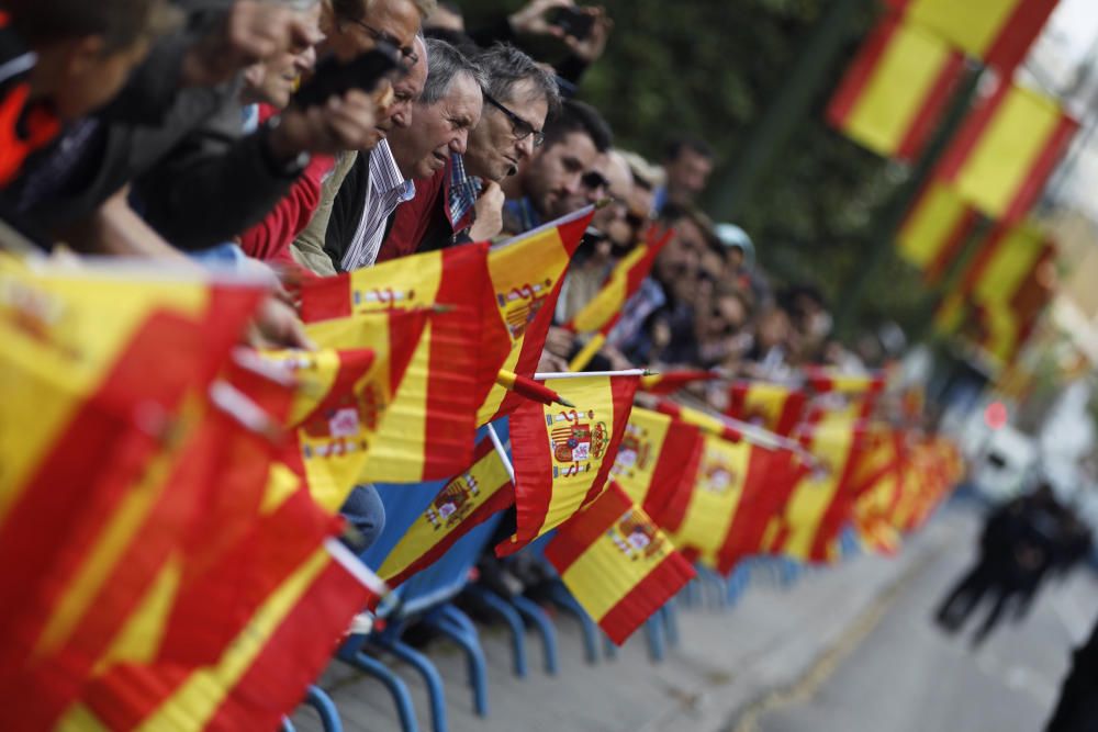 Los Reyes Felipe y Letizia han presidido este sábado los actos centrales del Día de las Fuerzas Armadas, un homenaje a los que dieron su vida por España y un desfile de 734 efectivos de los tres Ejé