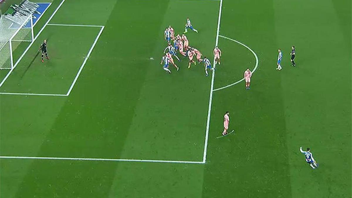 El VAR tardó demasiado pero era evidente: el gol del Espanyol, en fuera de juego