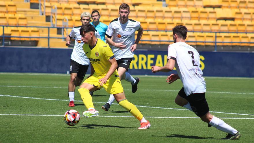 Resumen de la jornada en Tercera Federación | Mario Linares le da oxigeno al Villarreal C frente al Ontinyent (2-1)