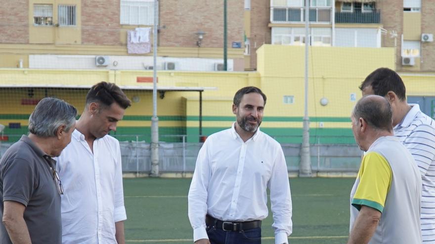 El PSOE exige al Ayuntamiento la renovación de césped artificial en los campos de fútbol