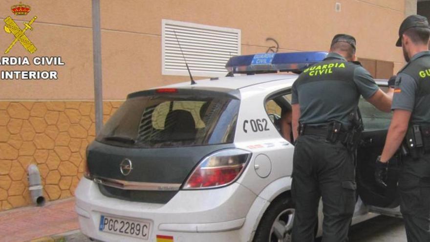 Cae el sexto punto de venta de drogas en Torrevieja con el arresto de seis personas