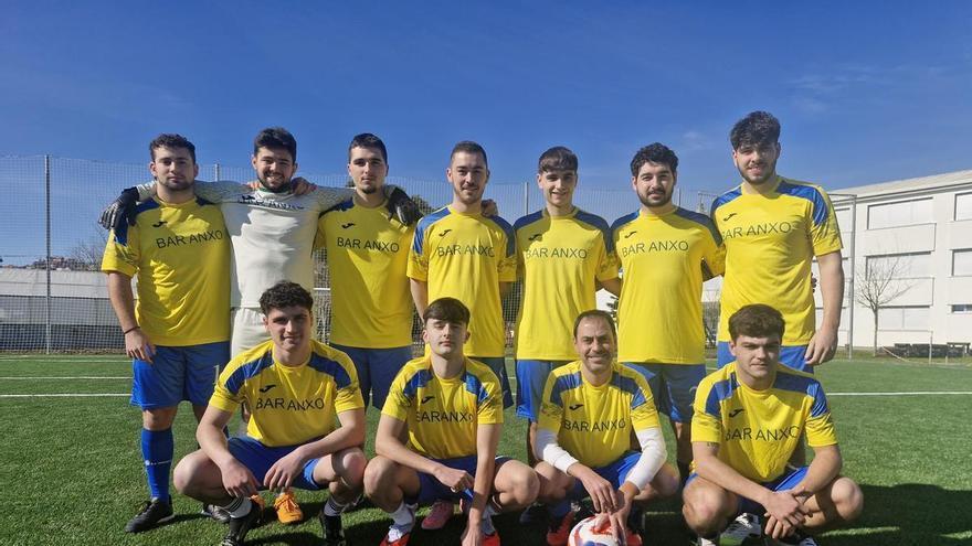 El Restaurante As de Guía derrota al Persianas Morrazo y encarrila el campeonato