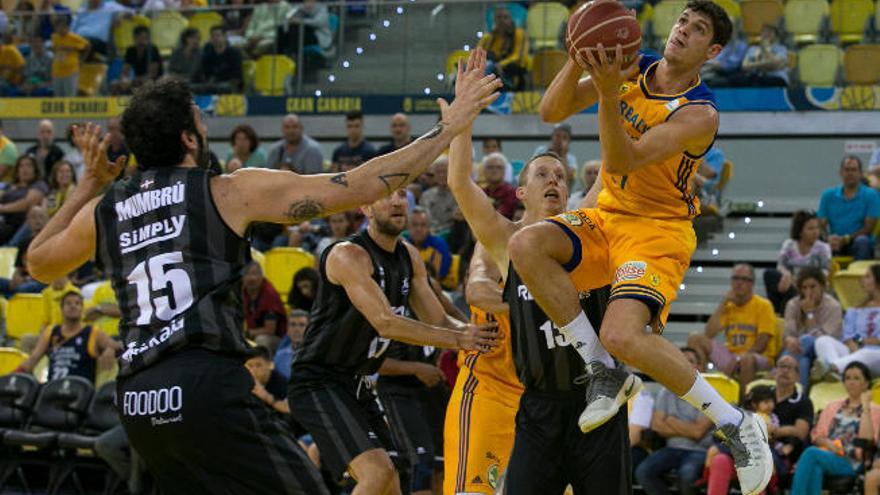 Oriol Paulí en una acción del juego.