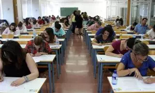 Inglés, Lengua y Matemáticas se llevan un tercio de las plazas de las oposiciones de Secundaria en la Región