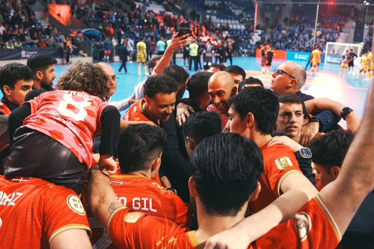 Los jugadores del Jimbee Cartagena celebran el triunfo en la final de la Supercopa de España