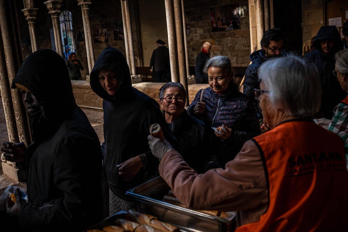 unas 450 pasan cada día por el comedor social