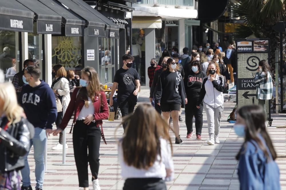 Platja d'Aro i Sant Feliu s'omplen de visitants per Pasqua