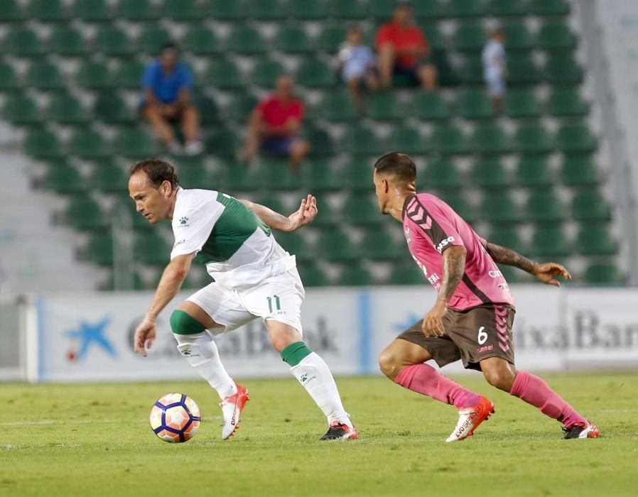 El Elche CF acelera en casa