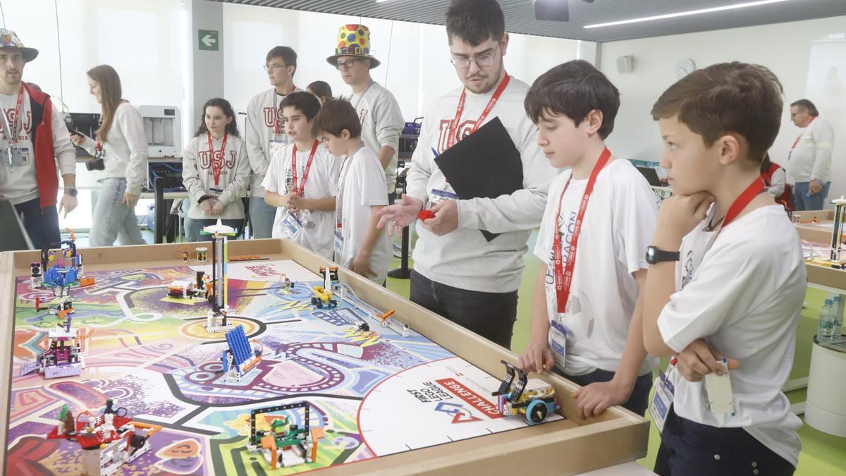 En imágenes | La USJ celebra la First Lego League de Aragón y La Rioja