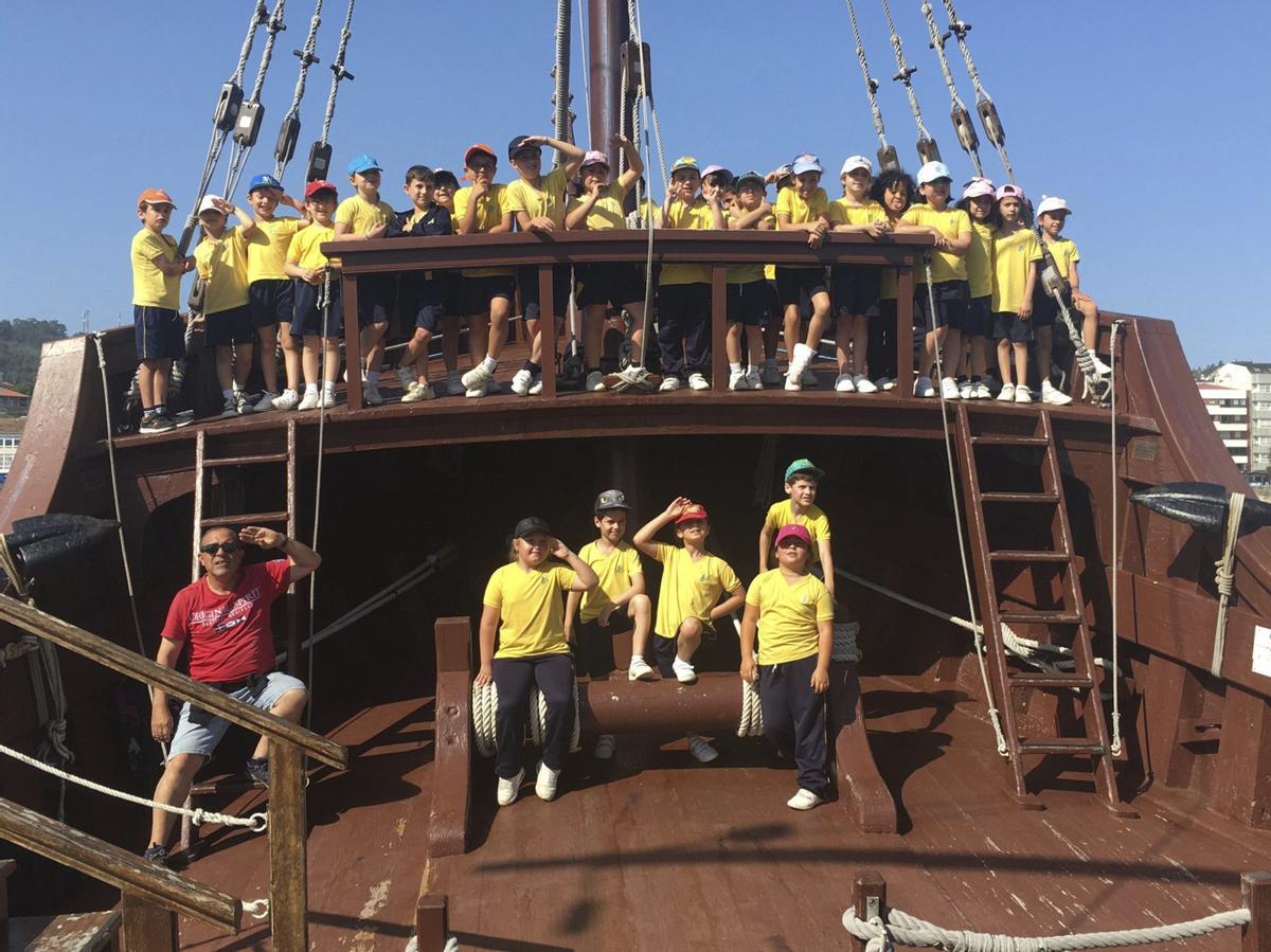 Alumnos de 1º y 2º en Baiona.