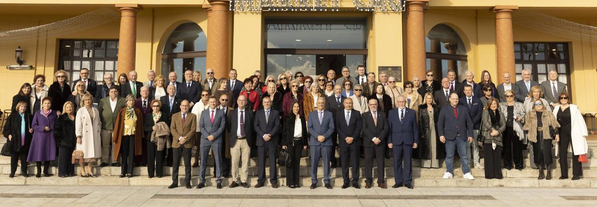 Foto de grupo de los asistentes al evento.