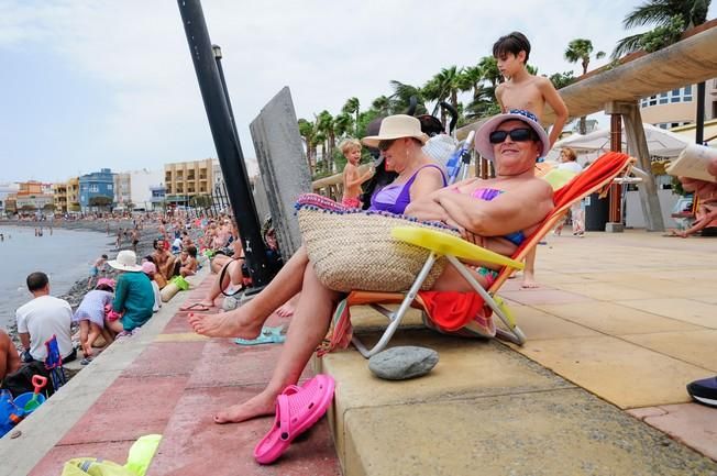 Sabado de calor desde la Playa de Arinaga a ...