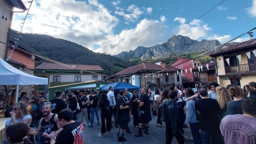 Un Seronda Fest de récord: la fiesta de la cerveza de La Foz de Morcín congregó a dos mil visitantes