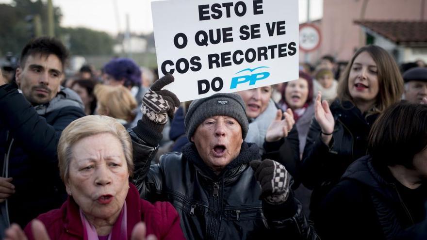 Protestas contra el cierre del paritorio de Verín. // Brais Lorenzo