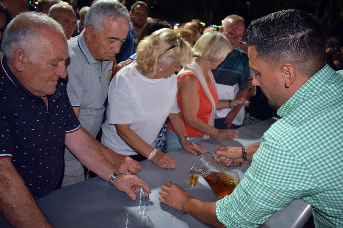 Un momento de la celebración de la fiesta de la caña y la anguila celebrada en Valga.