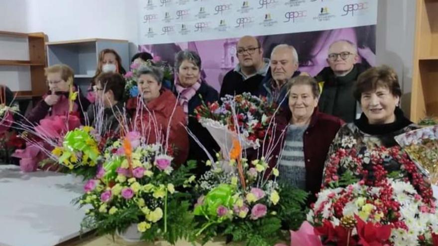 Unidos Contra el Cáncer de Toro organiza un taller de adornos navideños