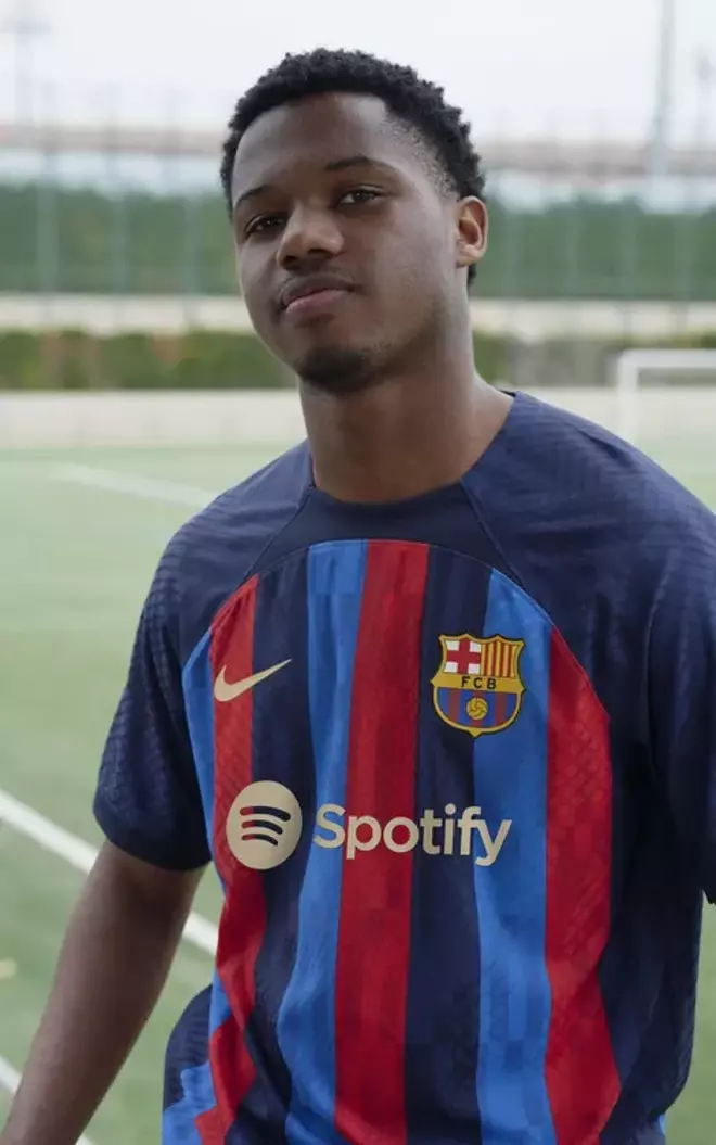 Las imágenes al detalle de la nueva equipación del Barça