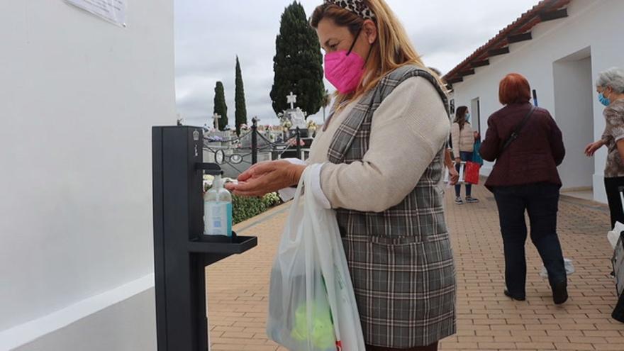 Preparativos para el Día de Todos los Santos en Badajoz