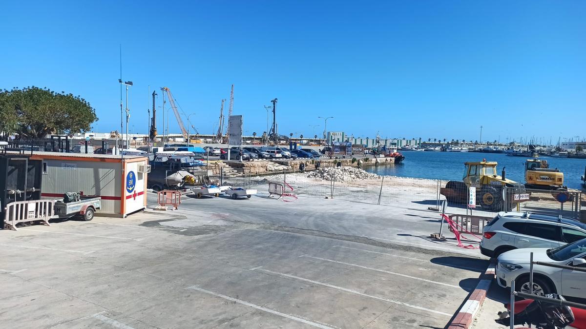 Un muelle protegido sin agua Un muelle protegido sin agua
