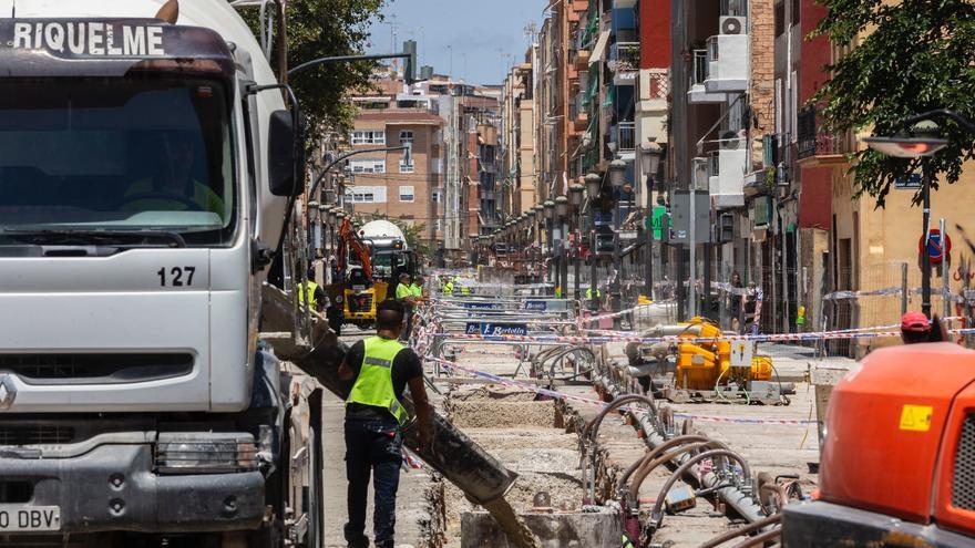 Las obras de la Avenida de la Malvarrosa colapsan el barrio