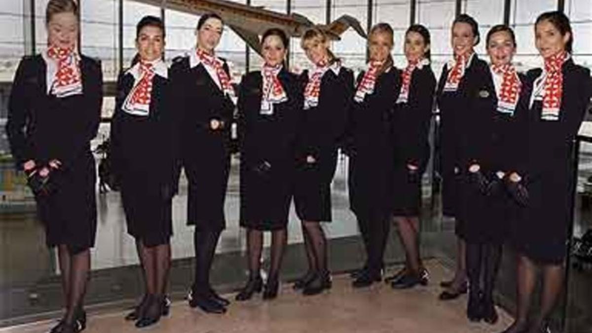 Presentación de los uniformes de las azafatas de Air Nostrum el 15 de diciembre del 2008.