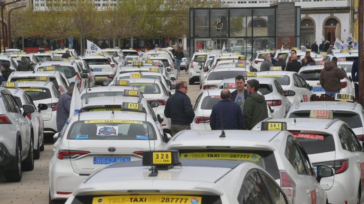 Protesta Taxi en La Marina