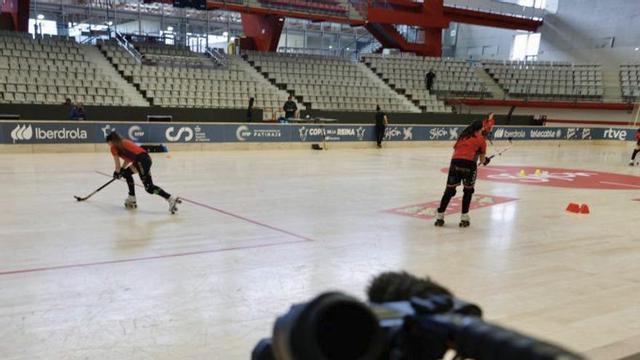 Una de las cámaras  instaladas para la  transmisión televisiva  en el Palacio de La Guía. | MARCOS LEÓN