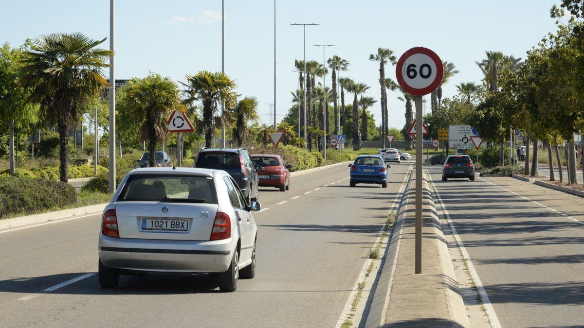 Imagen de archivo de una carretera de Castelló.