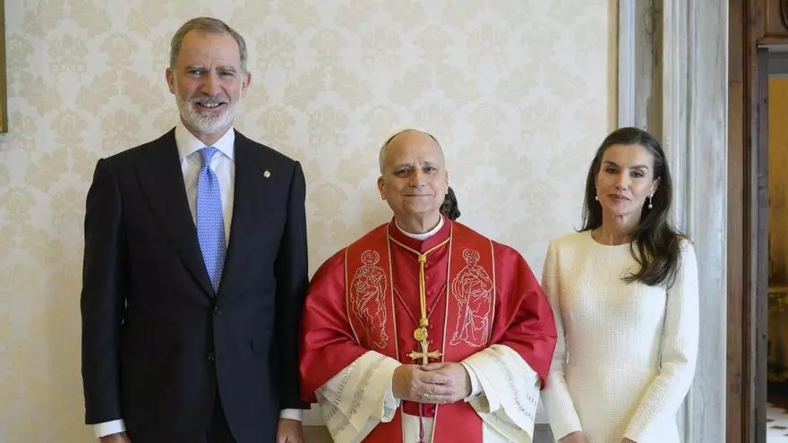 El Papa recibe en el Vaticano a los Reyes Felipe VI y Letizia