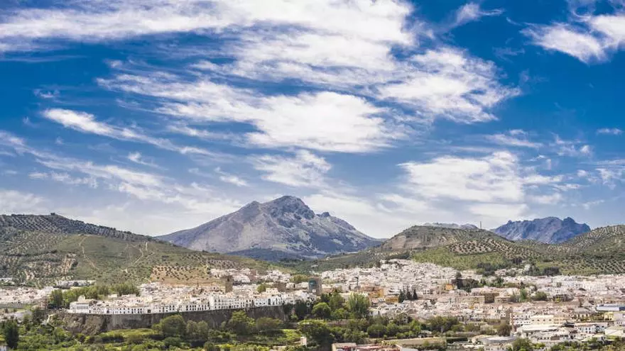 La abismal fortaleza de un pueblo de Córdoba: "No suben sino alguno que otro cabrero de poca aprensión al riesgo de despeñarse"