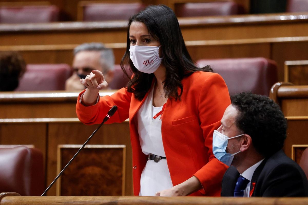 Arrimadas assegura que el Govern de Castella i Lleó s’ha trencat per «pressions de Génova» Arrimadas assegura que el Govern de Castella i Lleó s’ha trencat per «pressions de Génova»