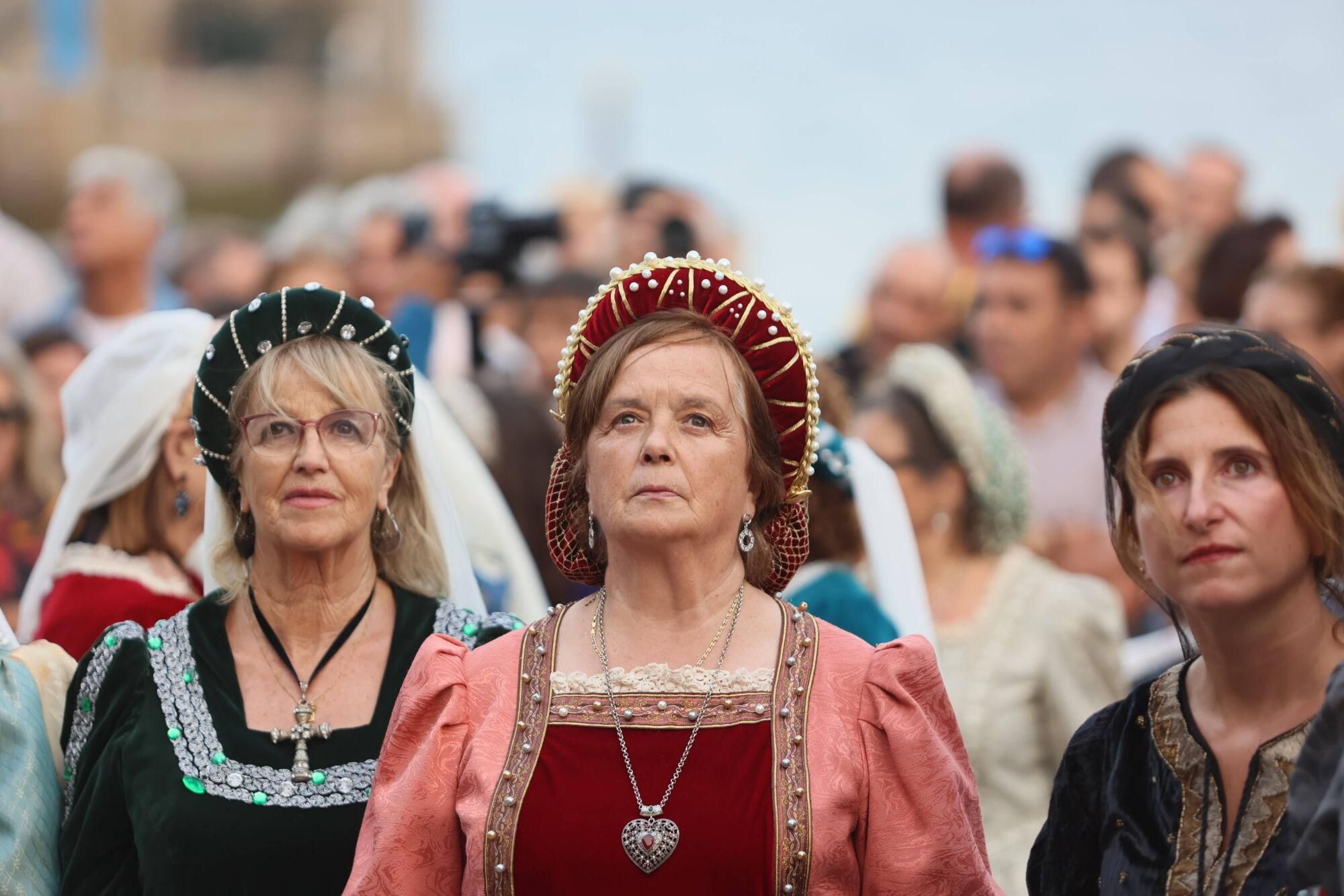 Carlos V siempre desembarca en Tazones