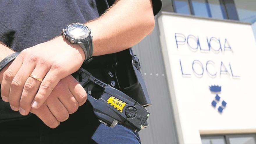 Más de 100 pueblos de Castellón podrán compartir policías locales