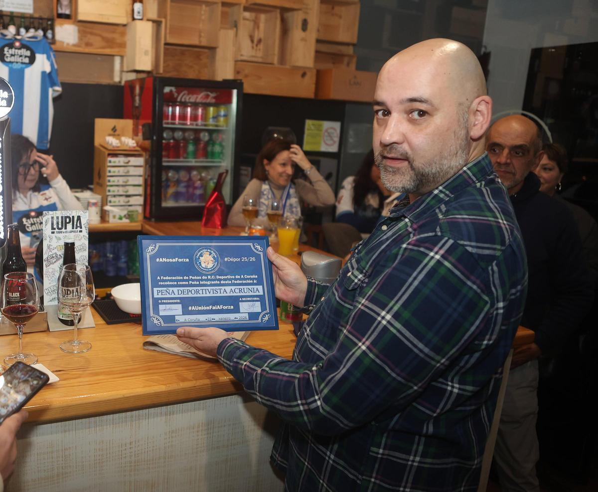 Inaugurada la peña deportivista Acrunia en Vioño