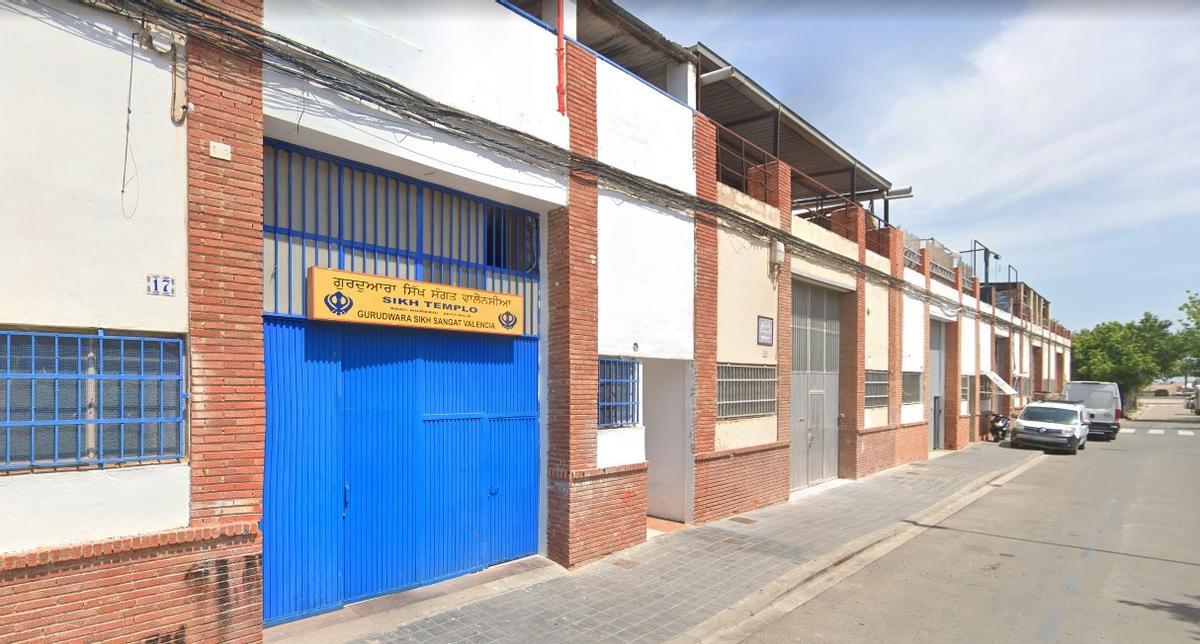 Un templo sikh en las naves de la Ciudad Fallera