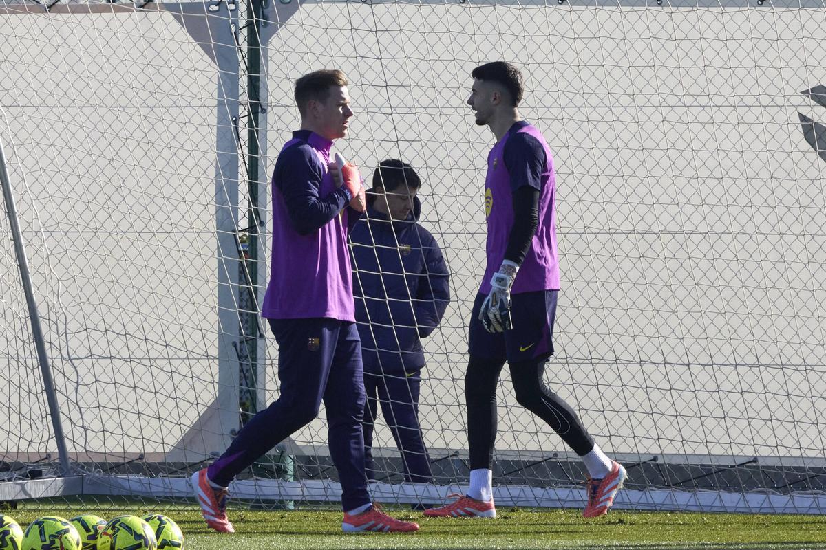Ter Stegen y Joan Garcia, en la sesión de este lunes.