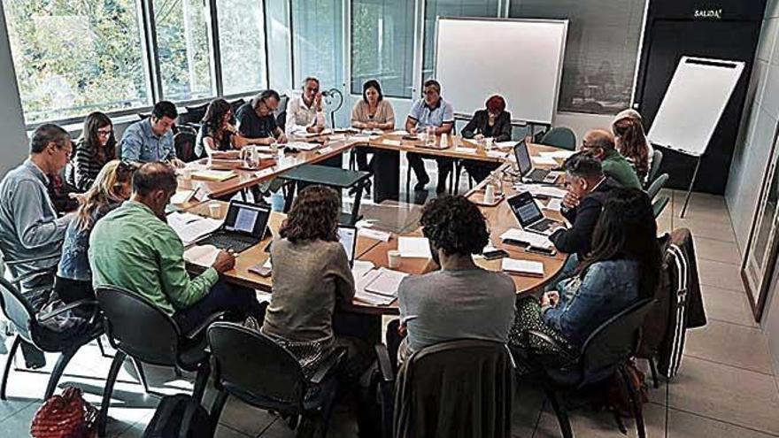 Imagen de la reuniÃ³n ayer de la mesa sectorial de EducaciÃ³n.