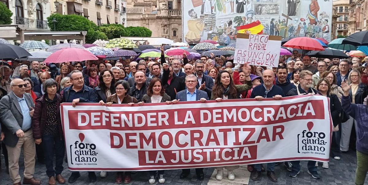 Manifestación Pedro Sánchez Murcia | Un millar de personas desafía a la ...