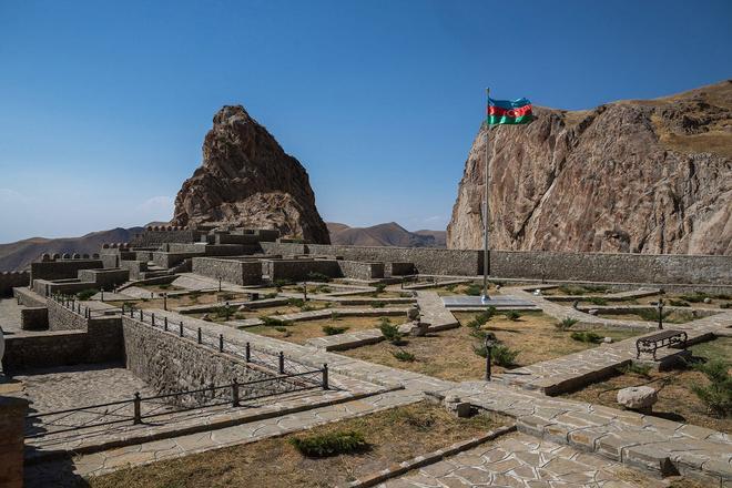 Castillo de Alinja, Azerbaiyán