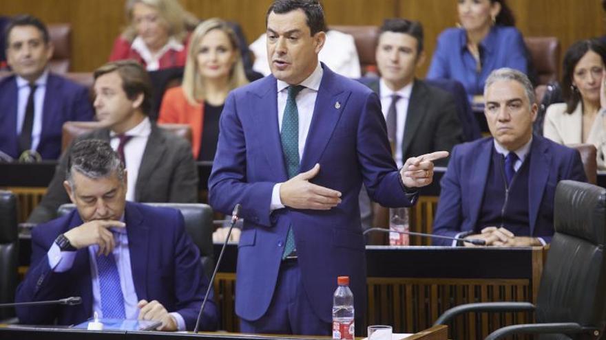 Juan Moreno respondiendo a Juan Espadas durante la sesión plenaria de este jueves.