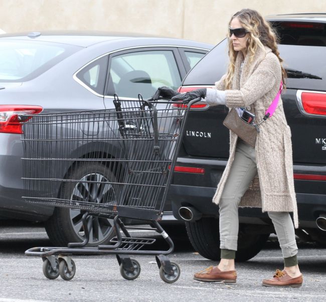 Este es el look que Carrie Bradshaw llevaría al supermercado ¡gracias Sarah Jessica Parker!