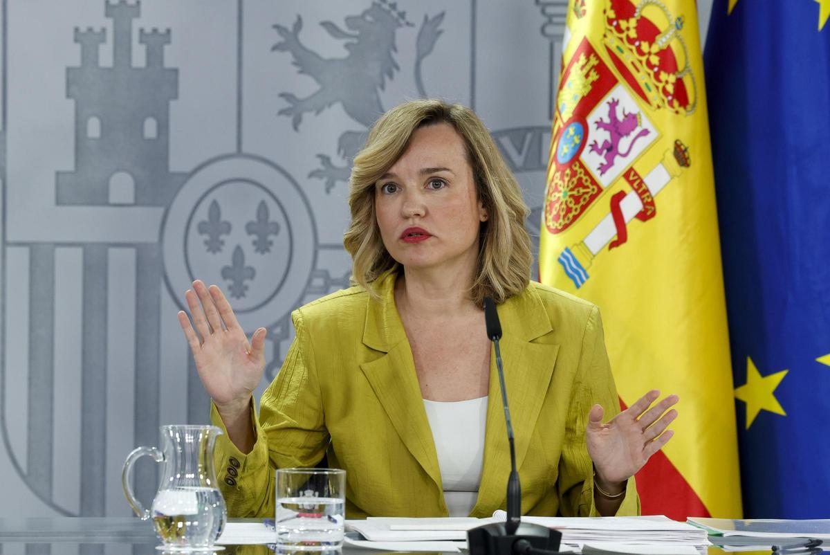 Pilar Alegría, durante el Consejo de Ministros.