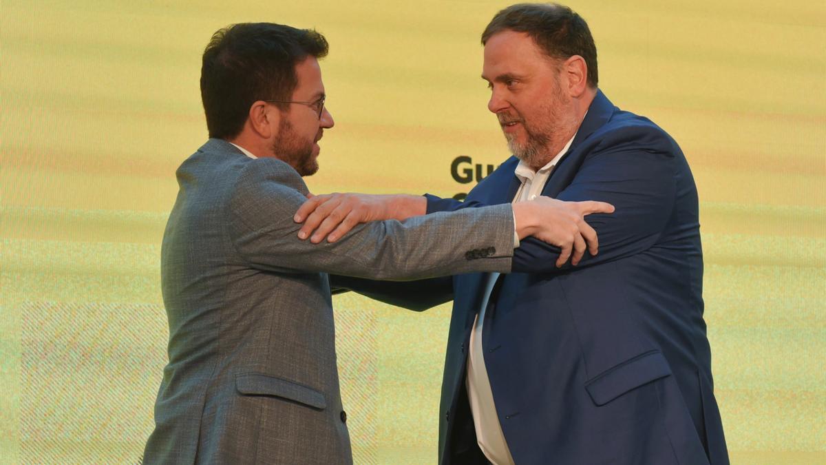 Aragonès y Junqueras durante el Consell Nacional