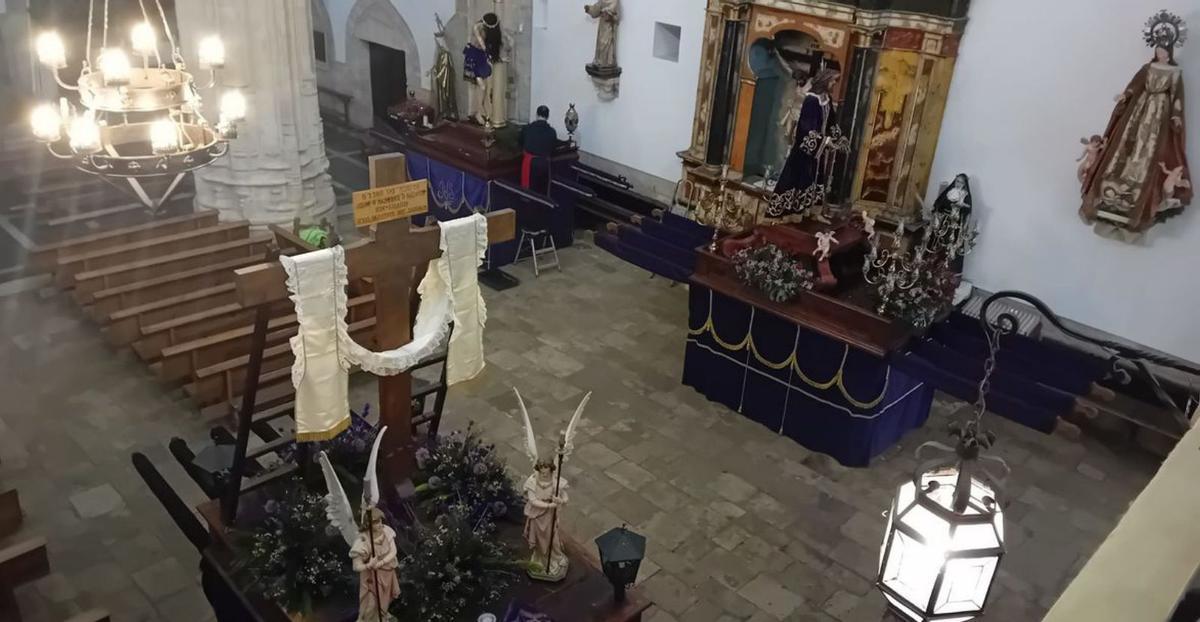 Sesenta rosas rojas para que el "Dueño" del monasterio de Santa Clara cumpla el deseo de las monjas