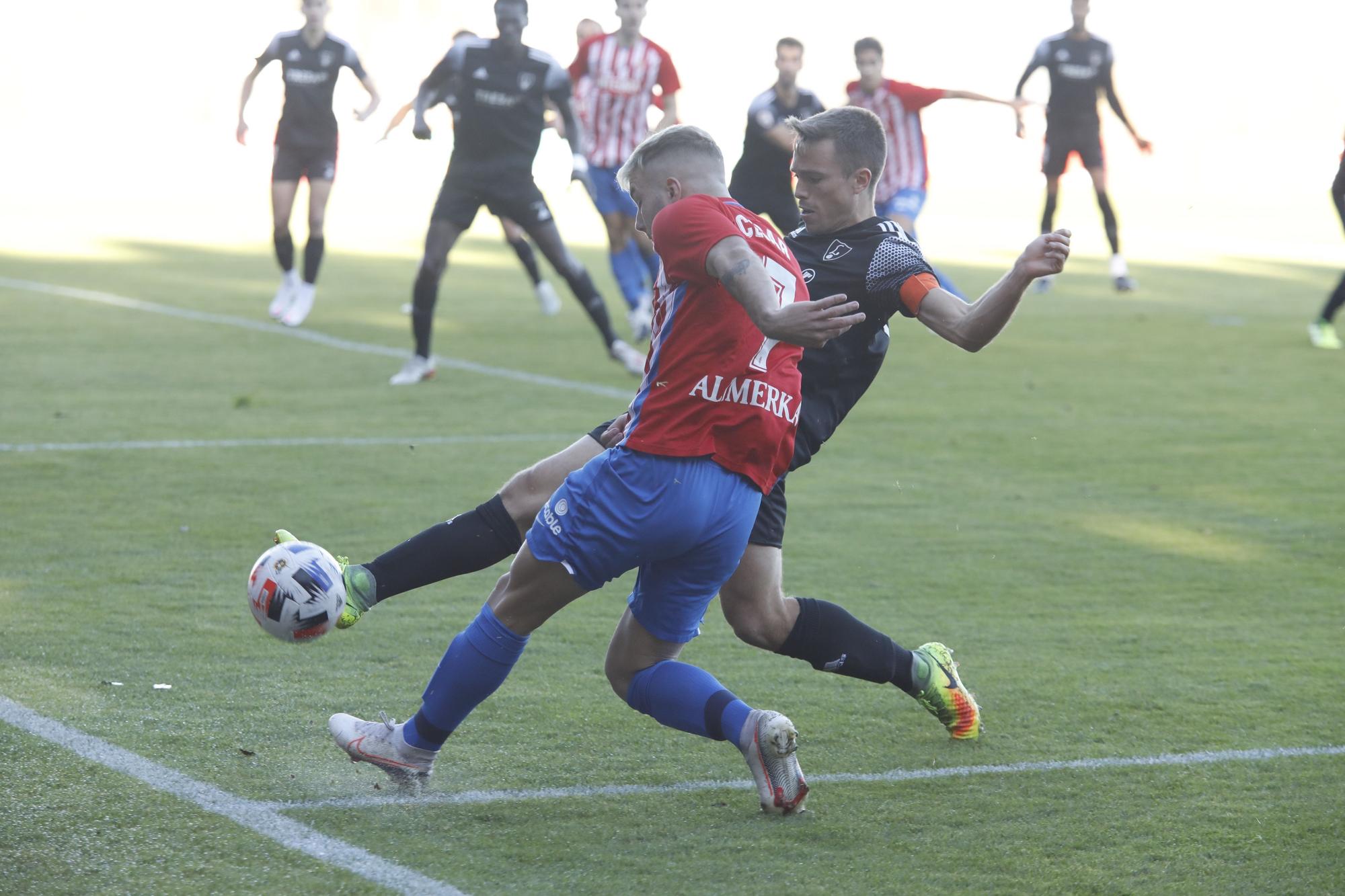 Las mejores imágenes de los partidos del Vetusta, Sporting B y Lealtad