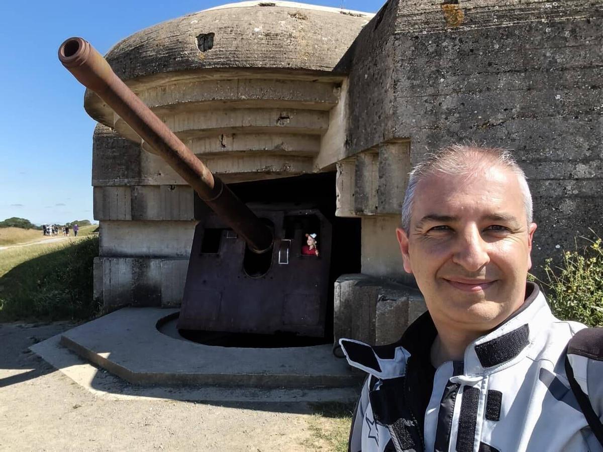 El zamorano Alejandro Moralejo en la ruta en moto de este verano que realiza en solitario y le lleva al norte de Europa recorriendo cientos de kilómetros cada día.