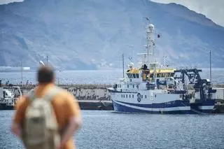 El 'Ángeles Alvariño' seguirá unos días más de búsqueda en Tenerife