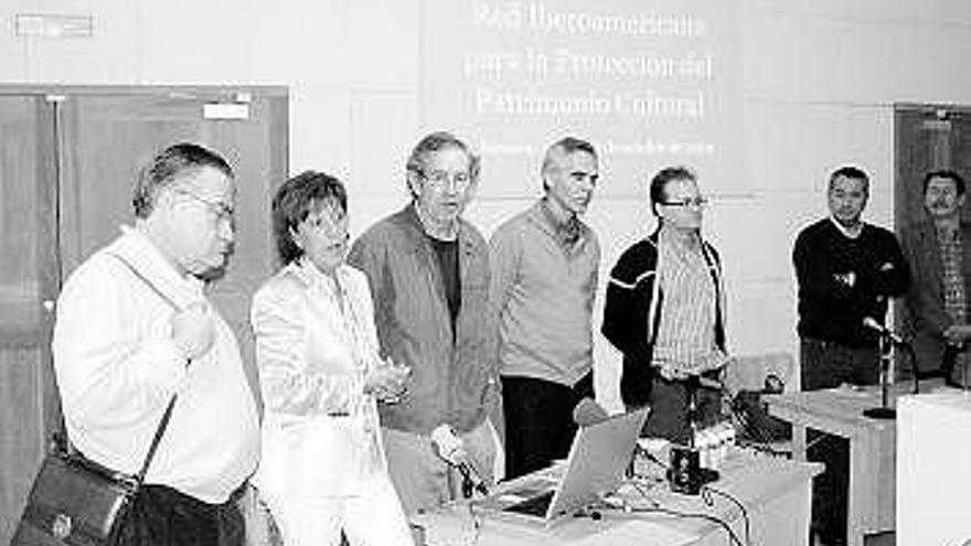 Representantes de las distintas asociaciones de protección del patrimonio que, durante tres días, se reunieron en Salamanca.