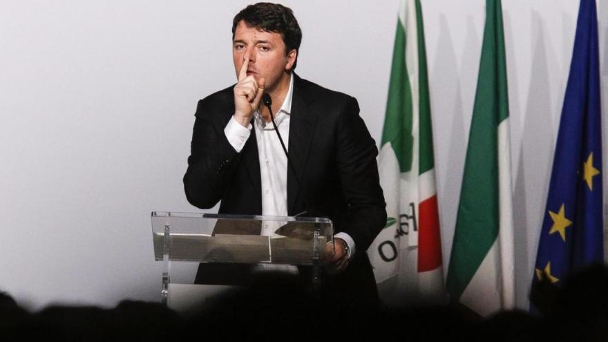 Renzi dimite como secretario general del Partido Demócrata para presentarse de nuevo