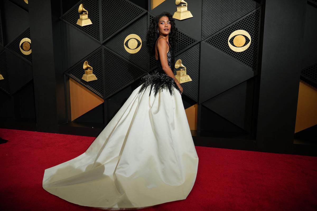 Olivia Dean arrives at the 68th annual Grammy Awards on Sunday, Feb. 1, 2026, in Los Angeles. (Photo by Jordan Strauss/Invision/AP). EDITORIAL USE ONLY/ONLY ITALY AND SPAIN